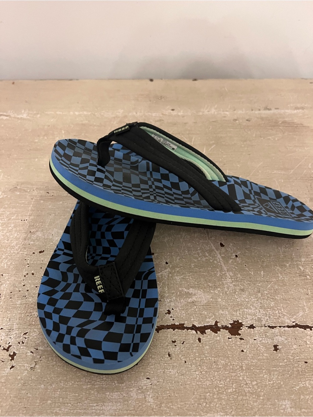 3/$15 Reef Kids Blue Checkerboard Flip Flops Size 3
